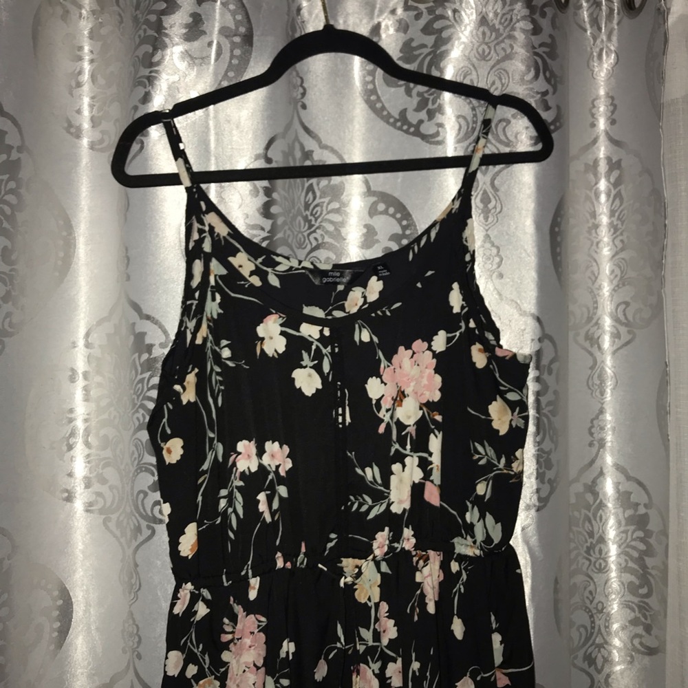Spring Floral Maxi Dress - Picture 2 of 7